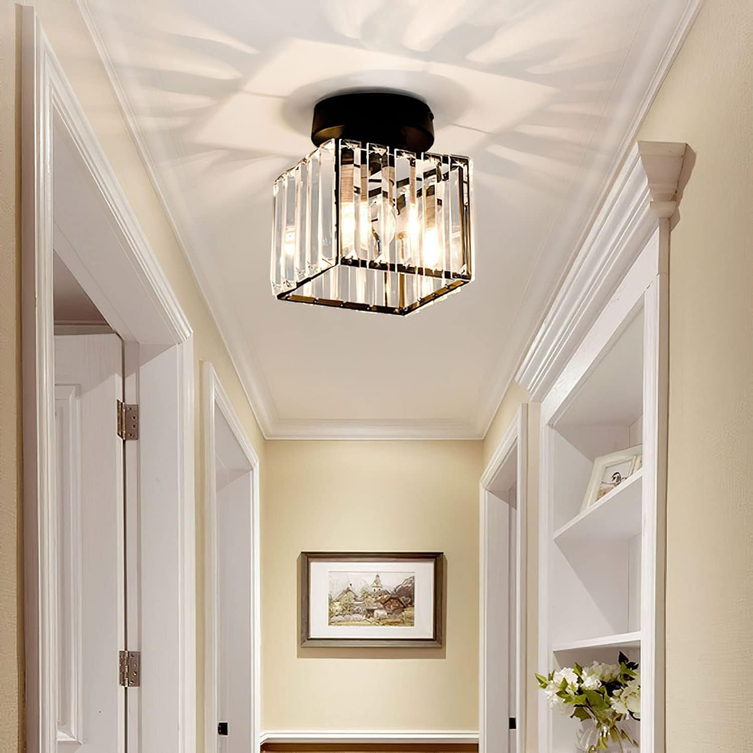 Kristallen Plafondlamp Met Messing Afwerking Voor Een Luxe & Warme Sfeer