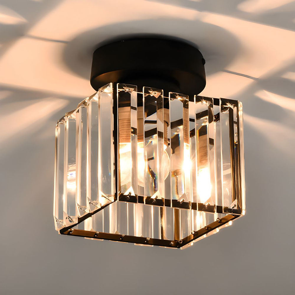 Kristallen Plafondlamp Met Messing Afwerking Voor Een Luxe & Warme Sfeer