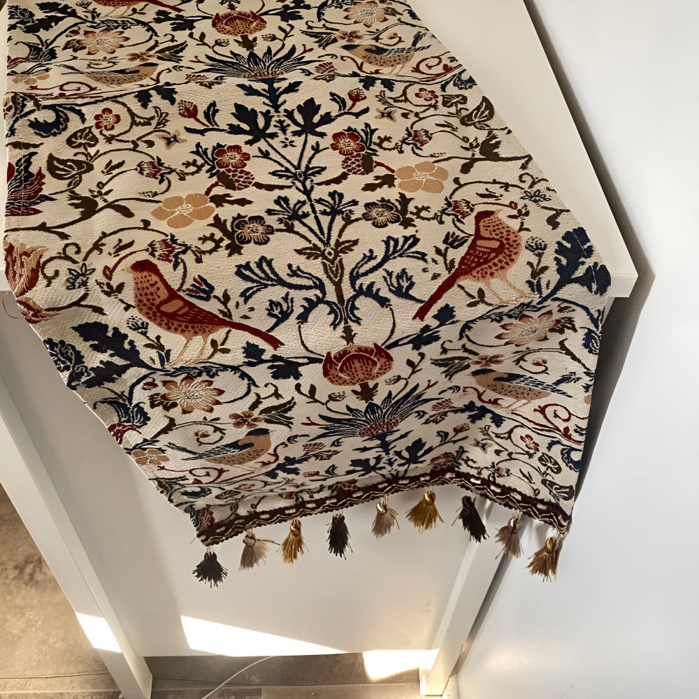 Vintage Bloemen & Vogel Jacquard Tafelloper | Elegant Met Kwastjes