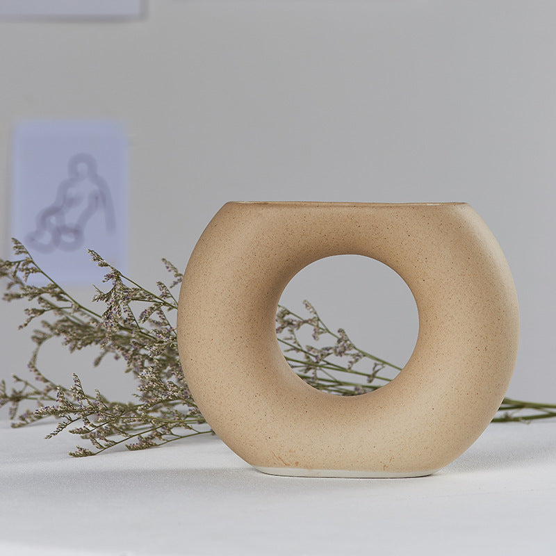 Minimalistische Keramische Vaas Voor Een Stijlvol & Rustgevend Interieur