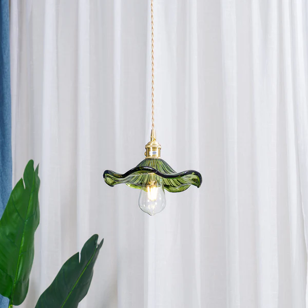 Stijlvolle Hanglamp In Hibiscusbloem Design – Glas & Messing – E27 Fitting