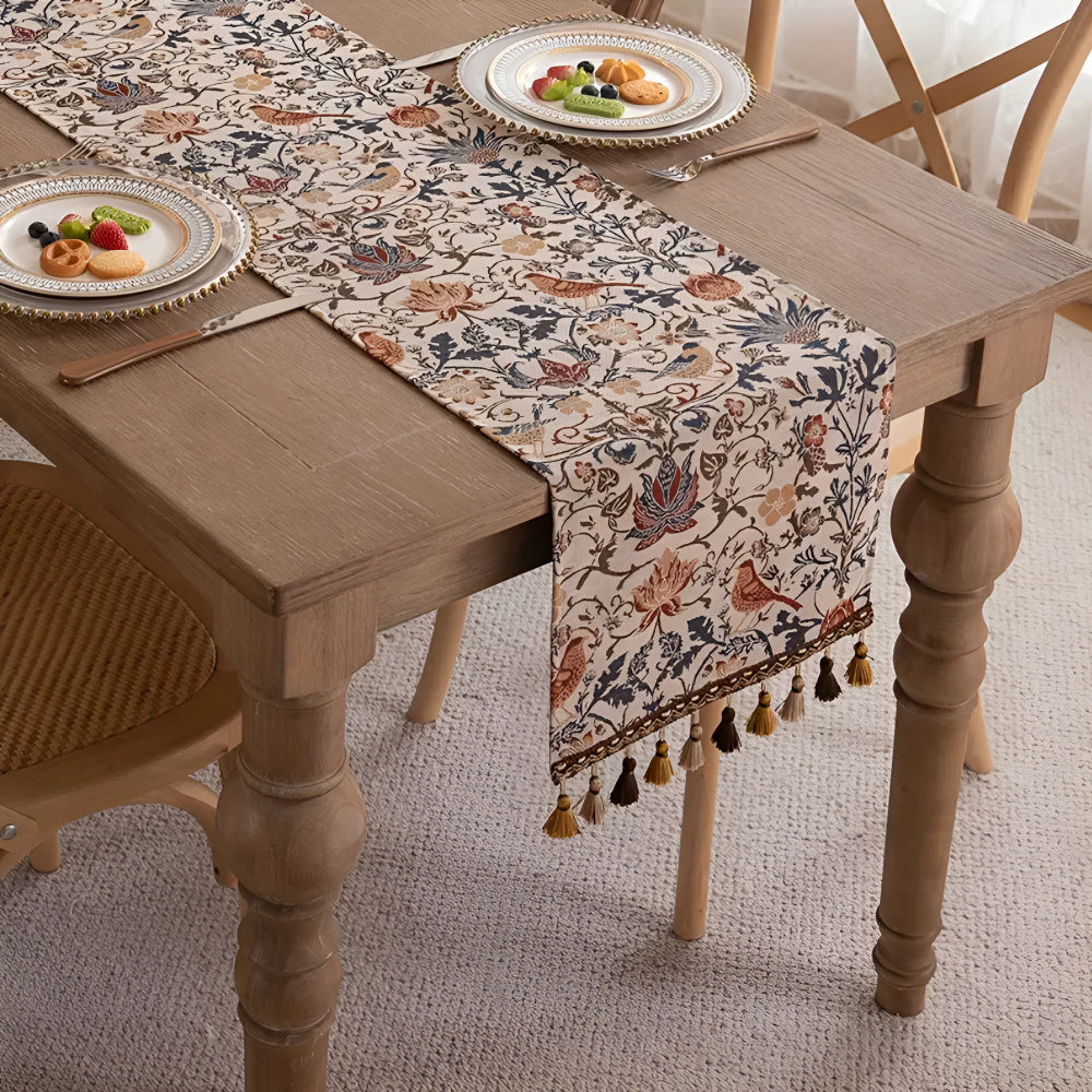 Vintage Bloemen & Vogel Jacquard Tafelloper | Elegant Met Kwastjes