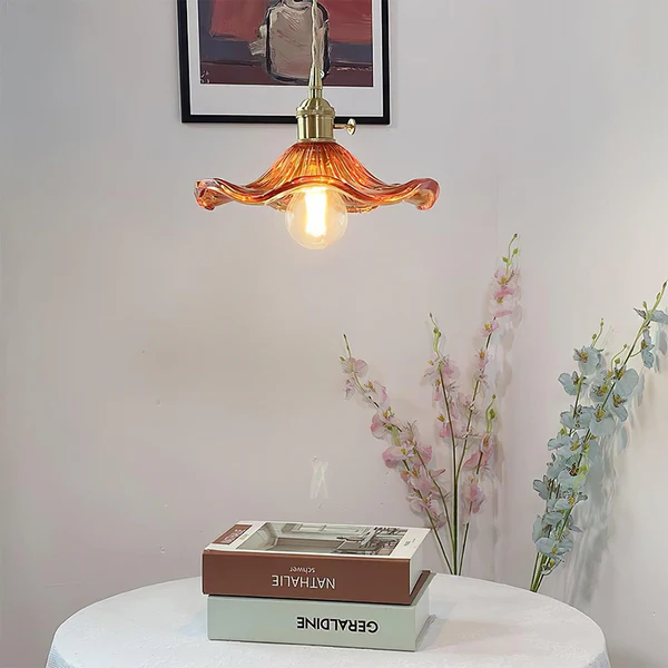 Stijlvolle Hanglamp In Hibiscusbloem Design – Glas & Messing – E27 Fitting