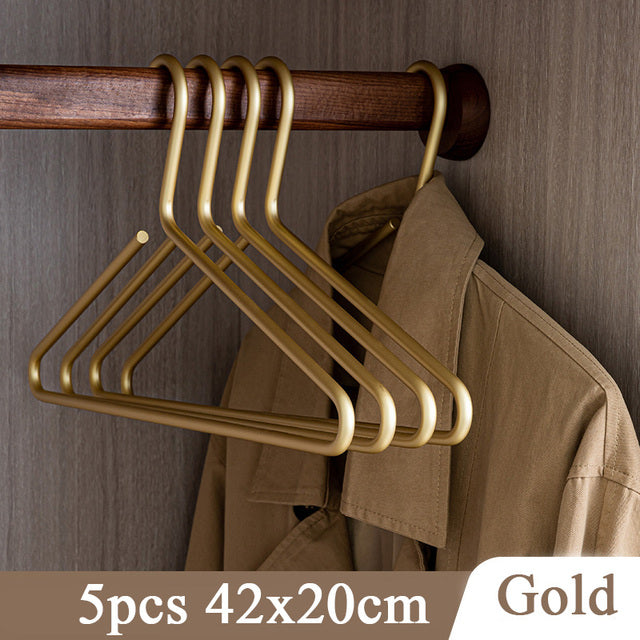 Set Van 5 Luxe Metalen Kledinghangers In Mat Goud/Zilver Voor Een Stijlvolle Garderobe