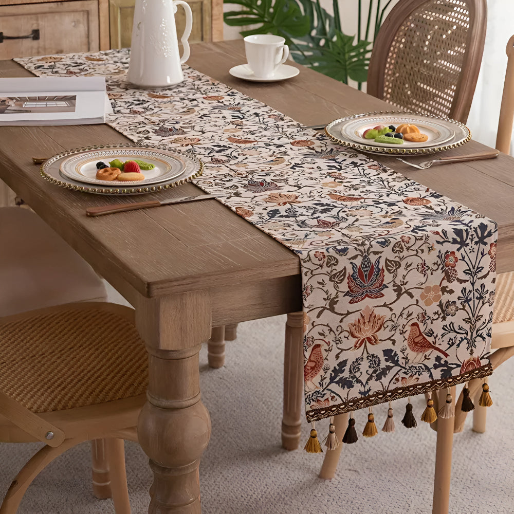 Vintage Bloemen & Vogel Jacquard Tafelloper | Elegant Met Kwastjes