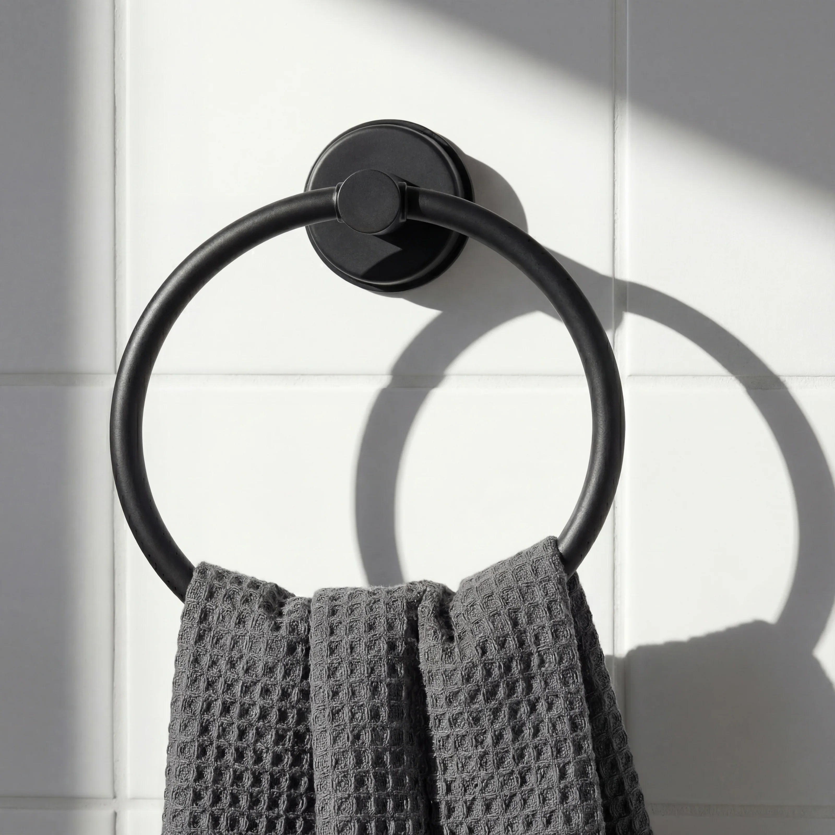 Stijlvolle Handdoekhouder Voor Een Opgeruimde & Moderne Badkamer