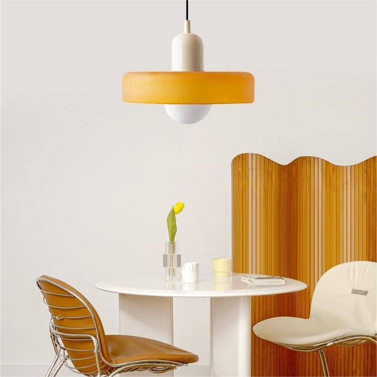 Kleurrijke Bauhaus Hanglamp Met Tijdloos Glasontwerp