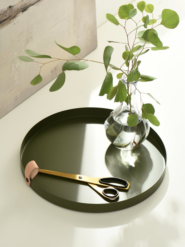 Decoratieve Scandinavische Metalen Dienblad Met Leren Handvat Voor Stijlvolle Opberging & Presentatie