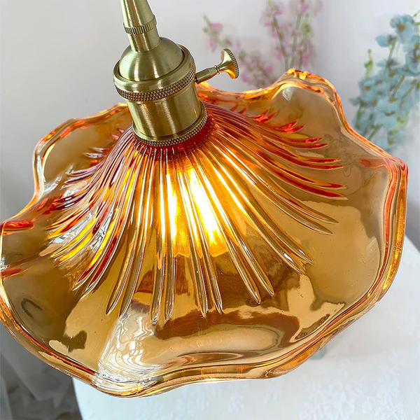 Stijlvolle Hanglamp In Hibiscusbloem Design – Glas & Messing – E27 Fitting
