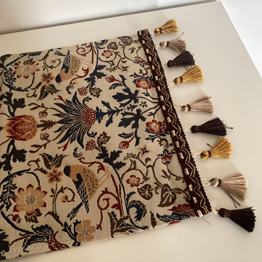 Vintage Bloemen & Vogel Jacquard Tafelloper | Elegant Met Kwastjes