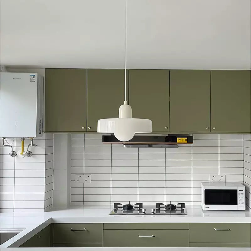 Kleurrijke Bauhaus Hanglamp Met Tijdloos Glasontwerp