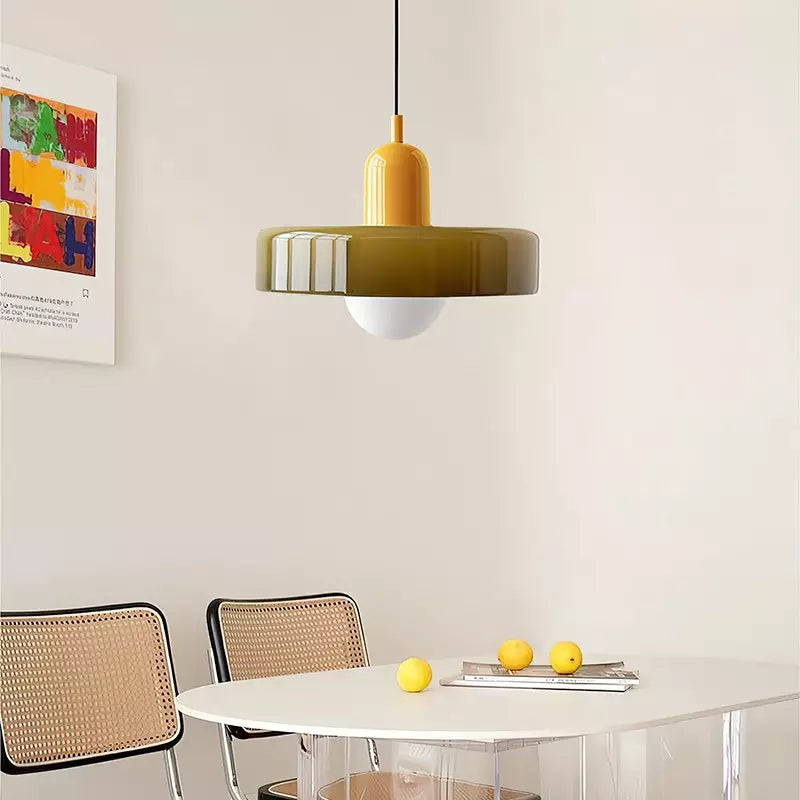 Kleurrijke Bauhaus Hanglamp Met Tijdloos Glasontwerp