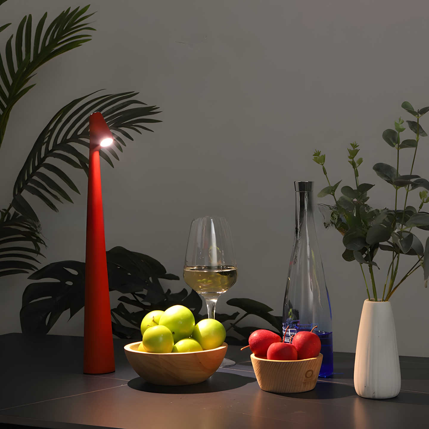 SlimLuxe - Cordless Table Lamp with Adjustable Brightness