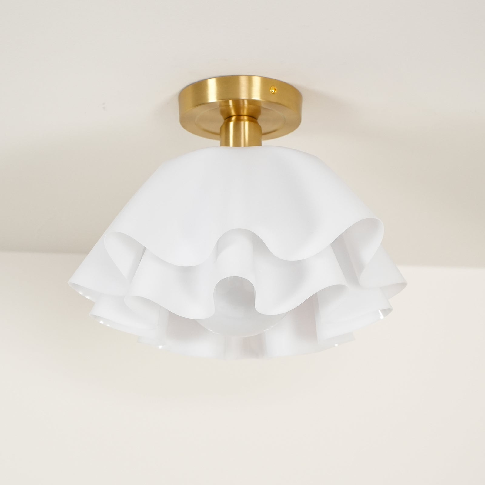 Moderne Plafondlamp van Koper met Gevouwen Design en LED Verlichting