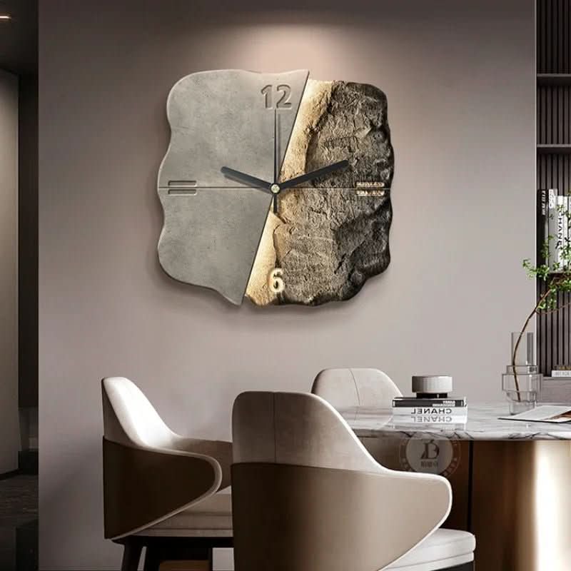 StoneAura Wall Clock – Moderne Zandsteen Wandklok Met 3D Reliëf & Stil Quartz Mechanisme