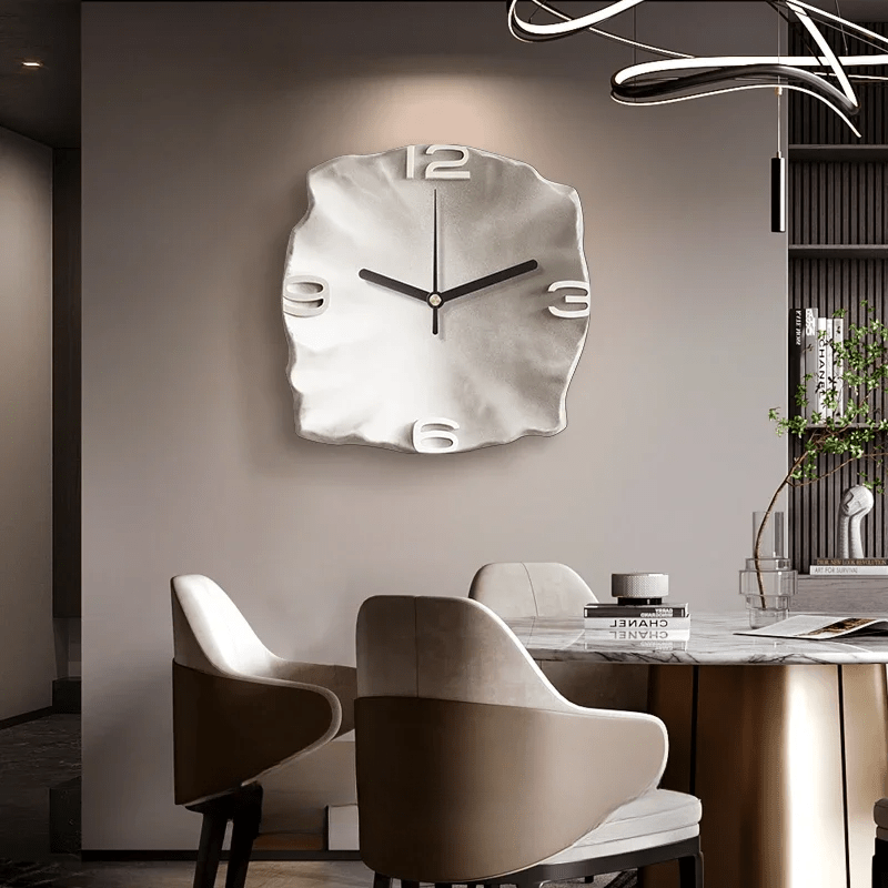 StoneAura Wall Clock – Moderne Zandsteen Wandklok Met 3D Reliëf & Stil Quartz Mechanisme