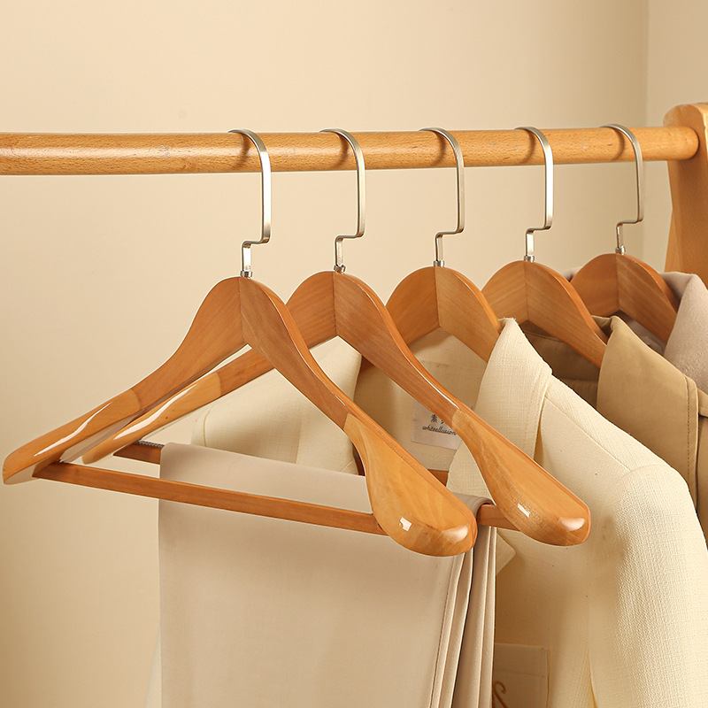 Luxe Houten Kledinghangers Met Elegant Design Voor Een Stijlvolle Garderobe