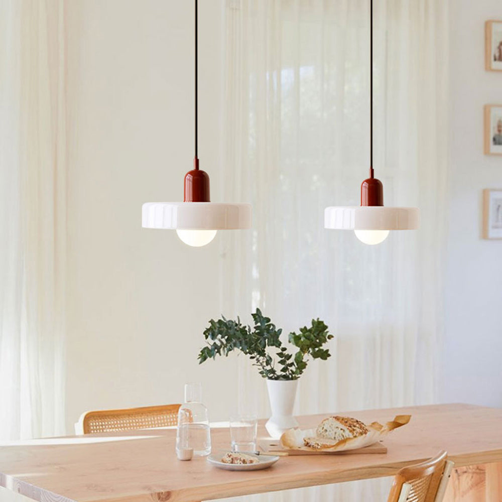 Kleurrijke Bauhaus Hanglamp Met Tijdloos Glasontwerp