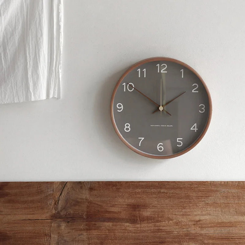 Houten Wandklok Met Glas – Minimalistisch Design Voor Een Stijlvol Interieur