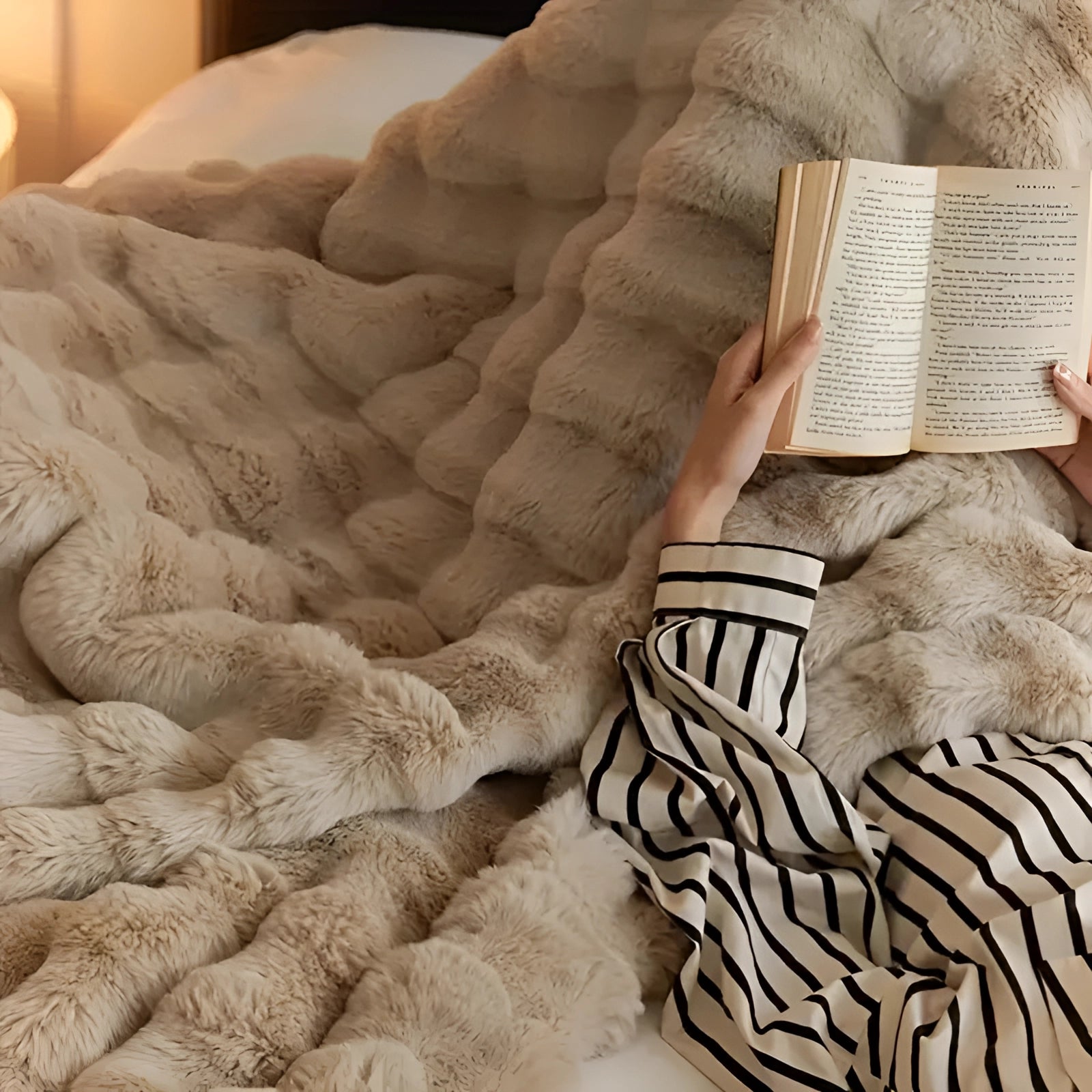 Ultrazacht Faux Fur Gewichtsdeken met Chunky Knit Design