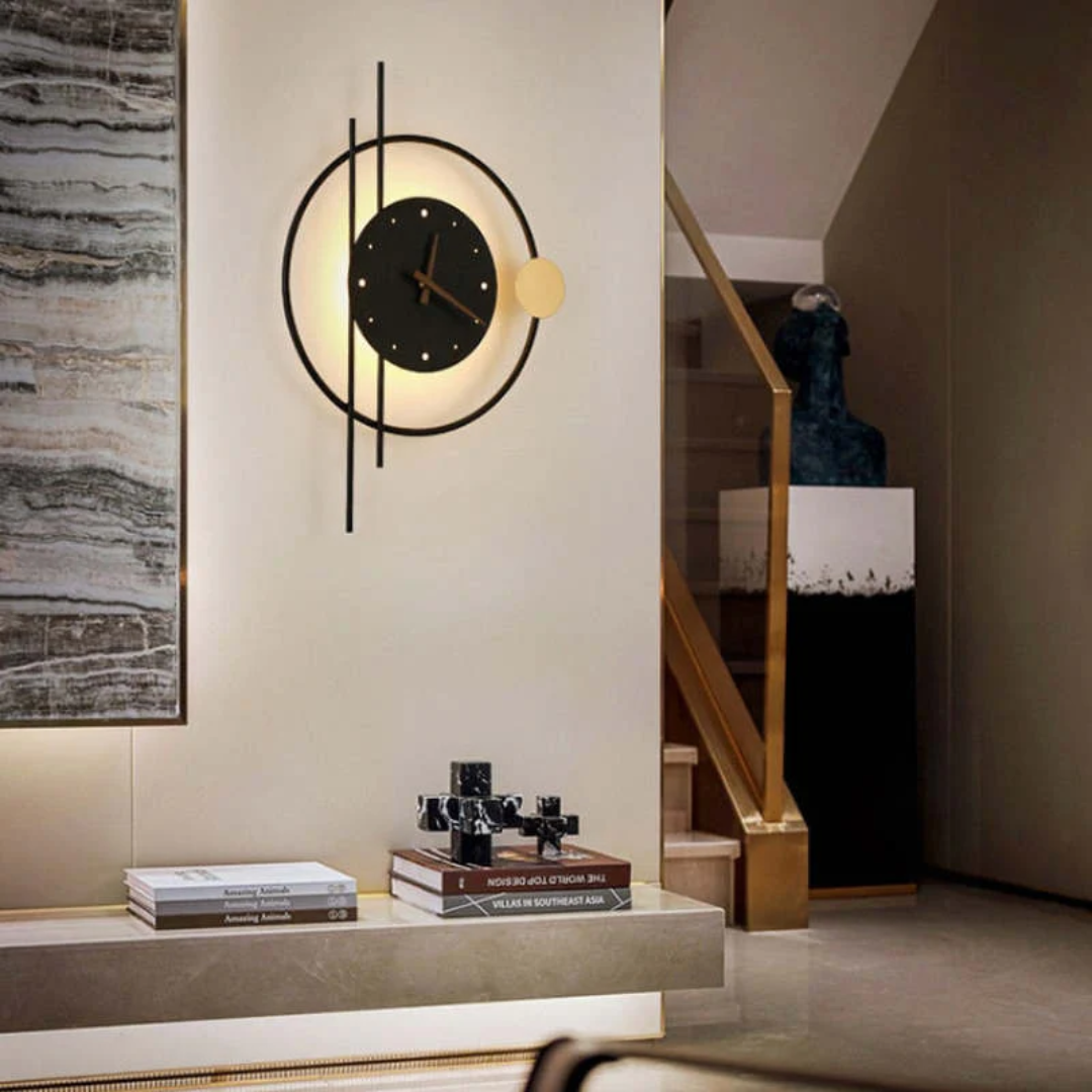 Moderne LED Wandklok met Warm Wit Licht in Zwart-Goud Design