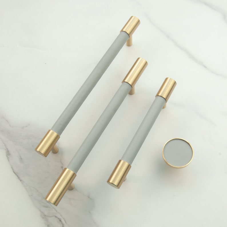 Messing Kastgrepen Met Leren Detail Voor Een Luxe Upgrade