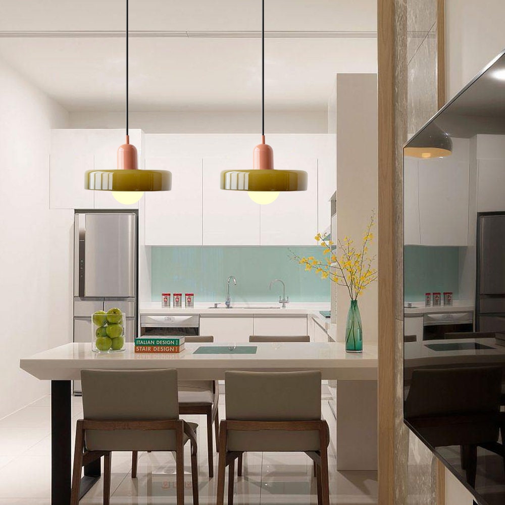 Kleurrijke Bauhaus Hanglamp Met Tijdloos Glasontwerp