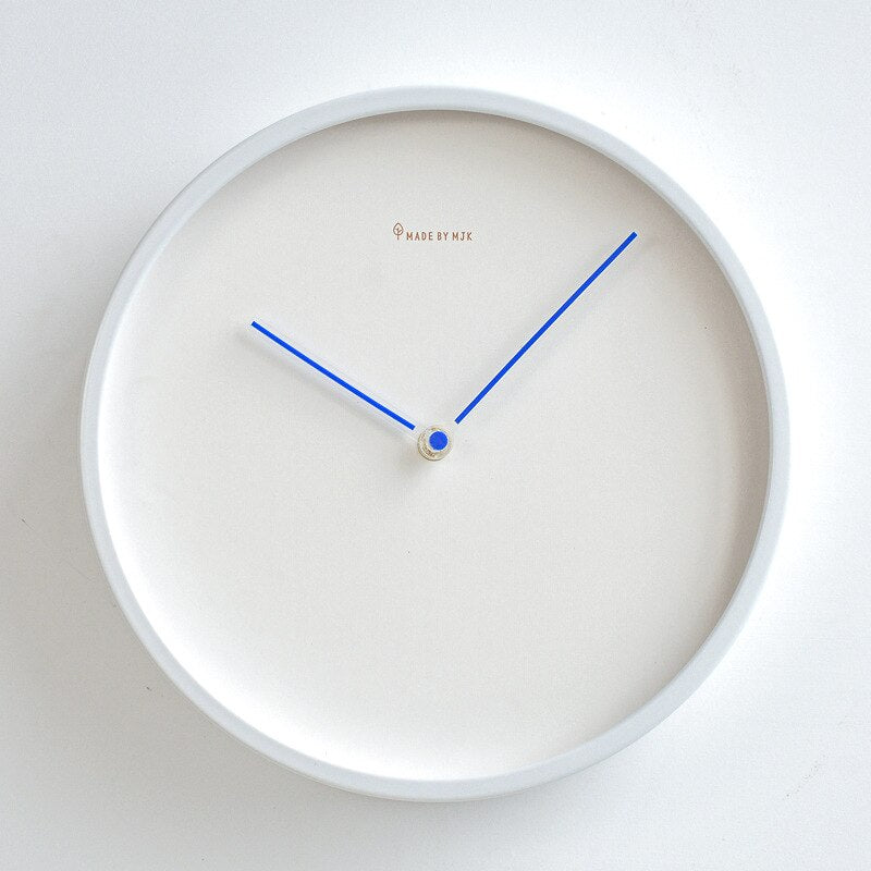 Scandinavische Wandklok met Minimalisische Kleuren
