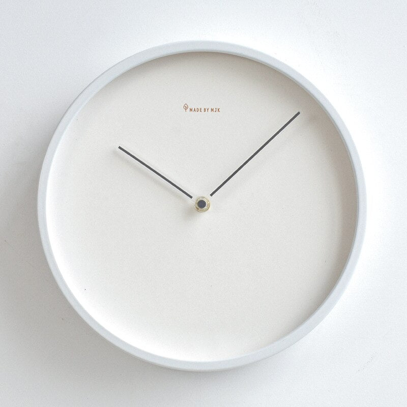Scandinavische Wandklok met Minimalisische Kleuren