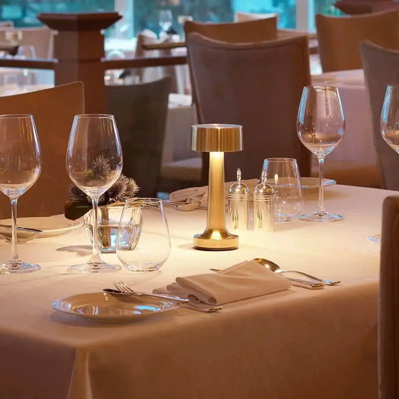 Dimbare LED Tafellamp Voor Restaurant, Bar & Thuisgebruik – Oplaadbaar & Stijlvol Design